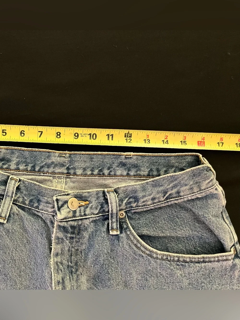 Wrangler Authentics Men's Relaxed Fit Jeans Light Wash Blue 34x32
